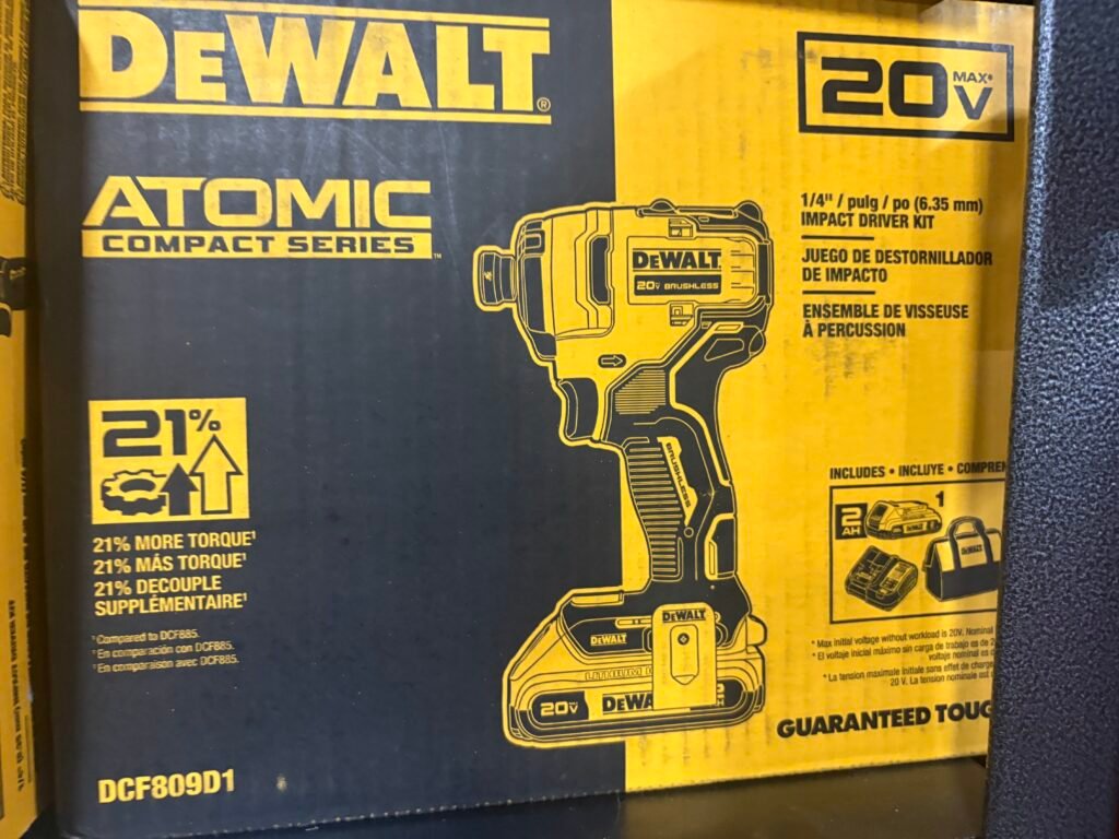1/4 IMPACT DRIVER KIT DCF809D1