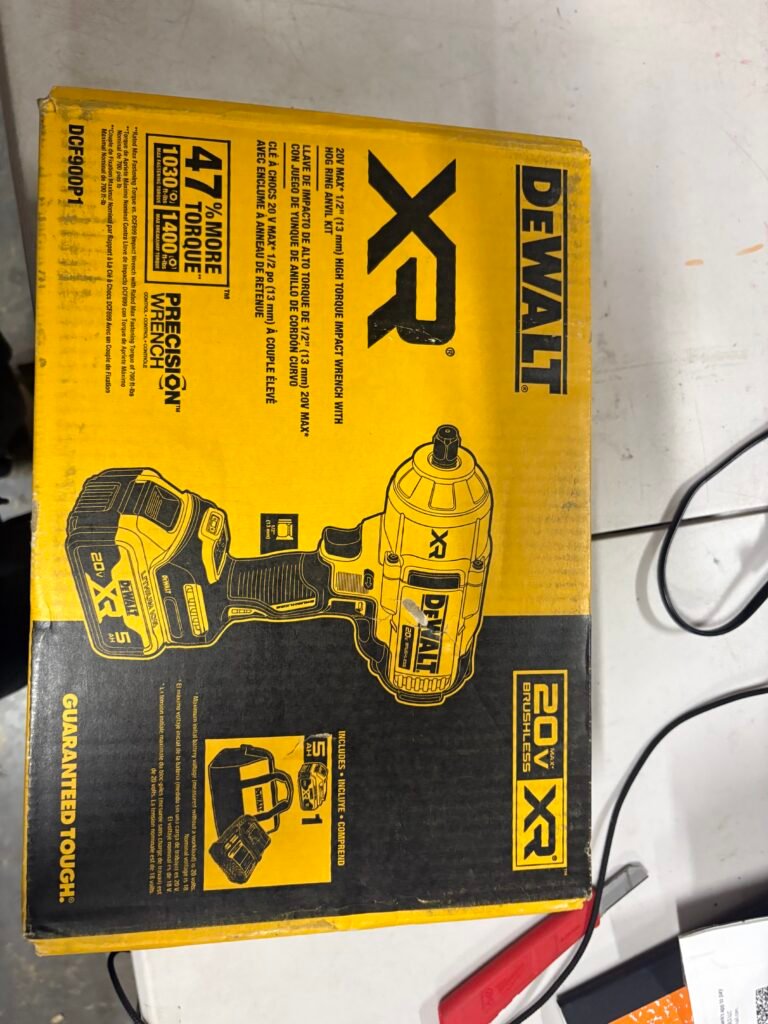 20V MAX 1/2 (13mm) HIGH TORQUE IMPACT WRENCH WITH HOG ANVIL KIT DCF900P1